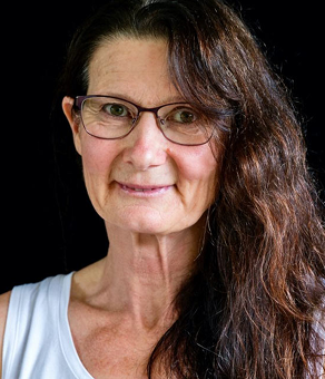 Dr Lynda Newman